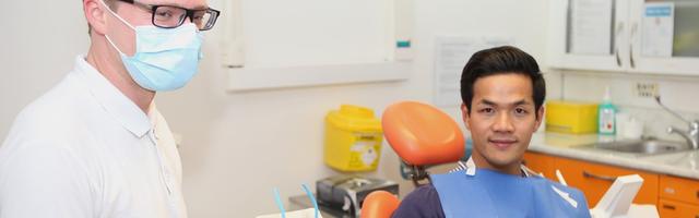 Stilista di moda per celebrita’ allo studio di Dentista italiano a Londra