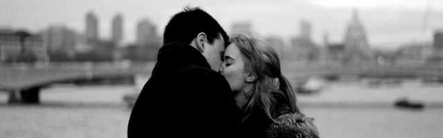 Come baciare con l’ apparecchio ortodontico?